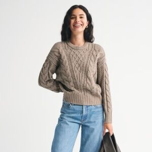 Abercrombie Textural Stitch Cable Crew - XL